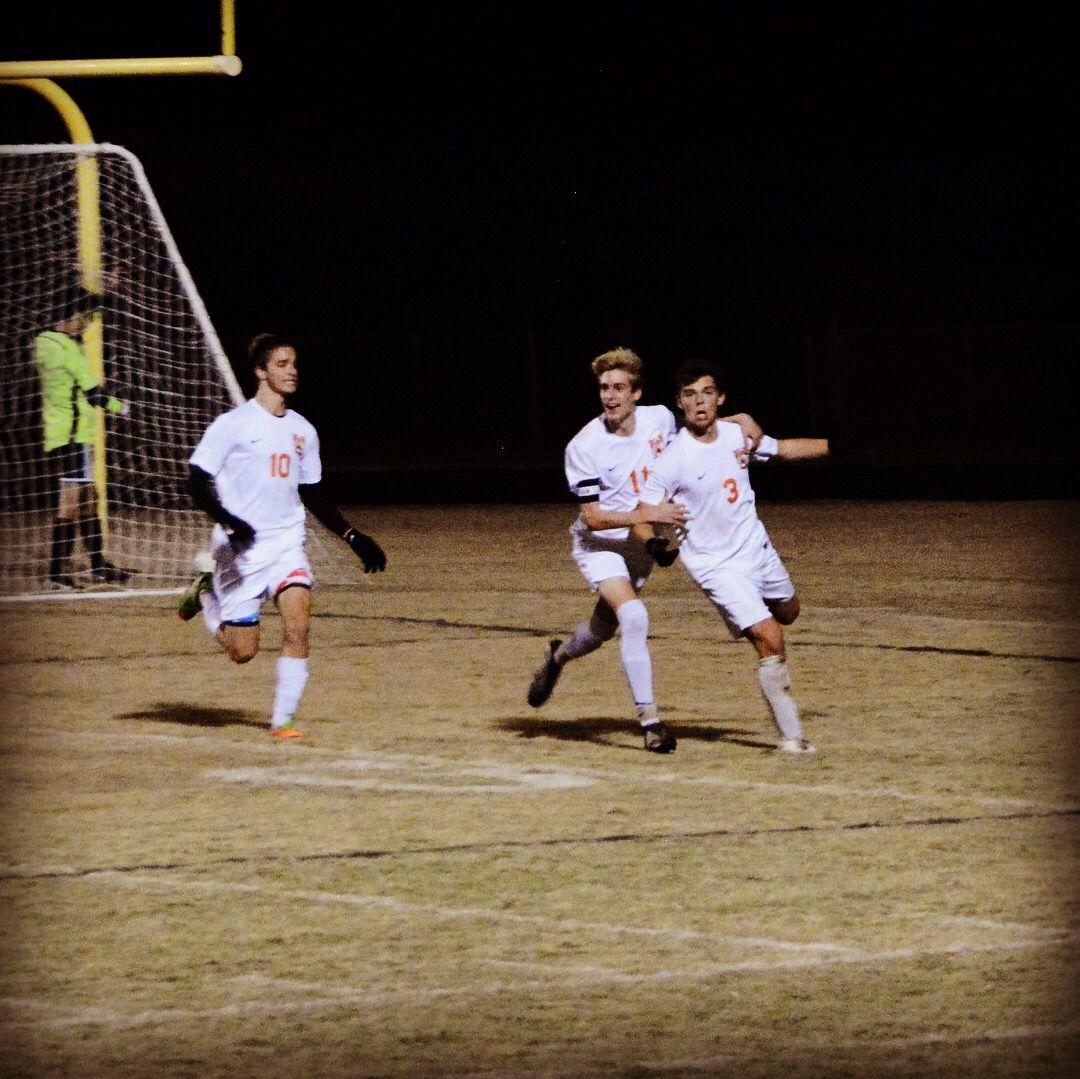 EL Soccer